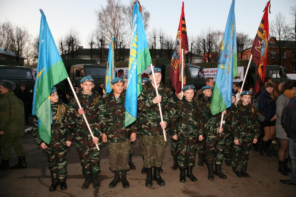 Автопробег по городам Золотого кольца в честь 72-й годовщины исторического парада 7 ноября 1941 года