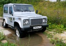 Land Rover Defender 2012