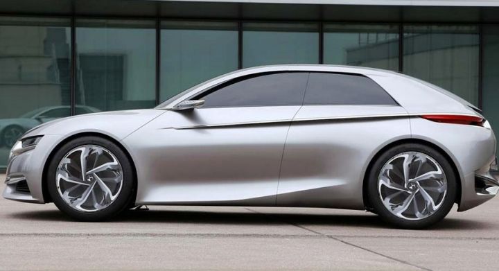 Citroen DS Spirit имеет внушительные размеры Citroen DS Spirit имеет внушительные размеры