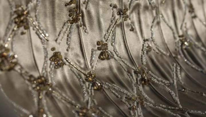 В дизайне салона Citroen DS Spirit есть ручная вышивка с кристаллами Swarovski В дизайне салона Citroen DS Spirit есть ручная вышивка с кристаллами Swarovski