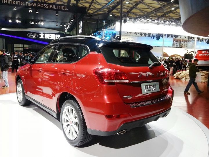 Haval H2 вид сзади Haval H2 вид сзади