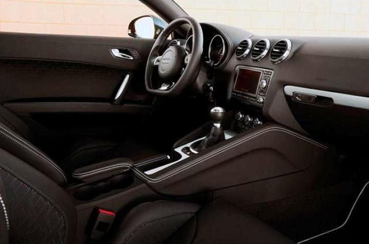 Audi-TT-interior