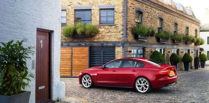 Jaguar XE