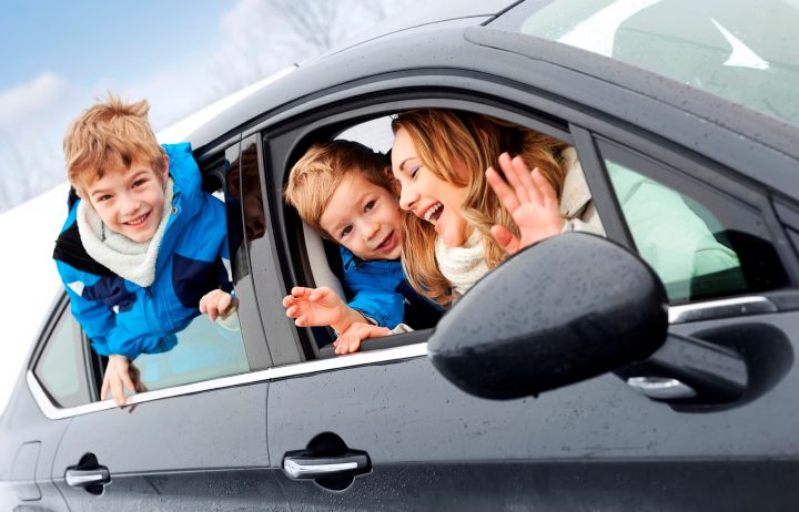 Более половины семей в России имеют автомобиль