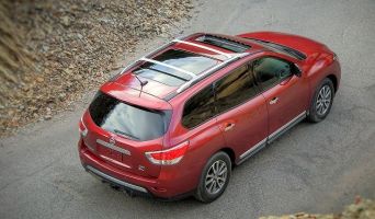 Концерн Nissan начал прием заказов в России на новый Pathfinder