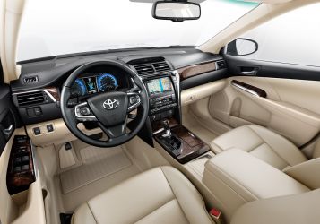 Новая Toyota Camry доступна для заказа в «Тойота Центр Невский»