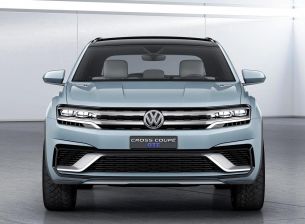 Volkswagen Cross Coupe GTE front