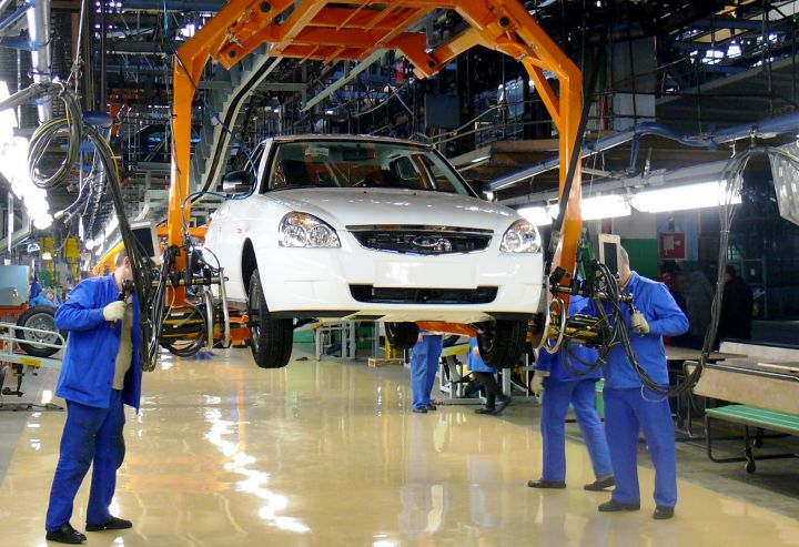 Уровень продаж &laquo;АвтоВАЗа&raquo; упал на 23,5%
