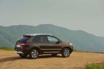 В России начались продажи рестайлингового Renault Koleos