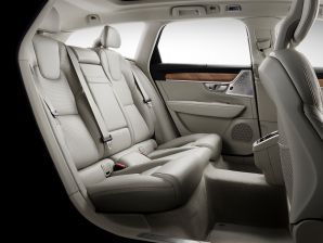 	Volvo представил универсал V90