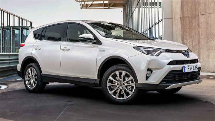 В кризис Toyota RAV4 стал самым популярным «японцем» В кризис Toyota RAV4 стал самым популярным «японцем»