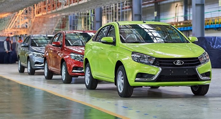 "АвтоВАЗ" удерживает лидерство на рынке