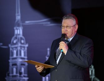 Сергей Мовчан, вице-губернатор Санкт-Петербурга по вопросам промышленной и научно-технической политики Сергей Мовчан, вице-губернатор Санкт-Петербурга по вопросам промышленной и научно-технической политики