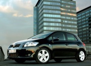 Более 1 млн автомобилей Toyota и Lexus отзывают из-за дефектов