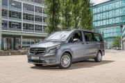 Назвали стоимость обновленного фургона Mercedes-Benz Vito