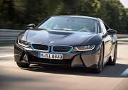 Гибридный BMW i8 поселился в шоу-руме в Санкт-Петербурге