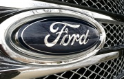 Фары Ford могут распознавать пешеходов в темноте (ВИДЕО)