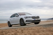 Обновленный Skoda Superb в Нормандии 