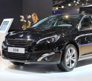 Компания Peugeot анонсировала российские цены на новую модель 308