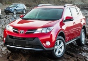 На российский рынок выходит Toyota RAV4 в удешевленных комплектациях